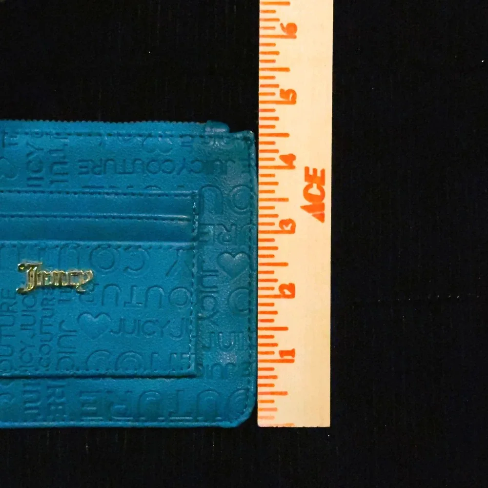 Juicy‎ Couture Card Holder Womens OS Teal Embossed Logo Chain Wristlet